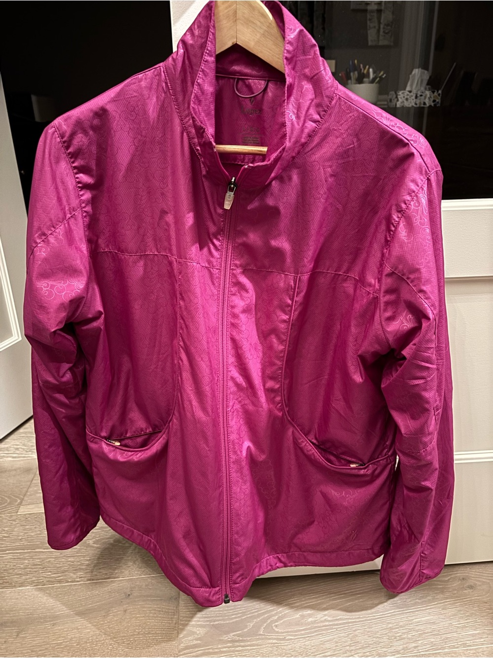 Women’s Lightweight Zip-Front Jacket in Magenta